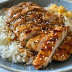 Detalle de una porción de Teriyaki Casero, con ingredientes visibles.